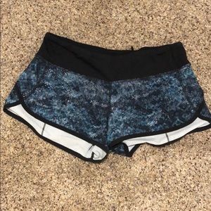 lululemon speed short shorts. Size 6.